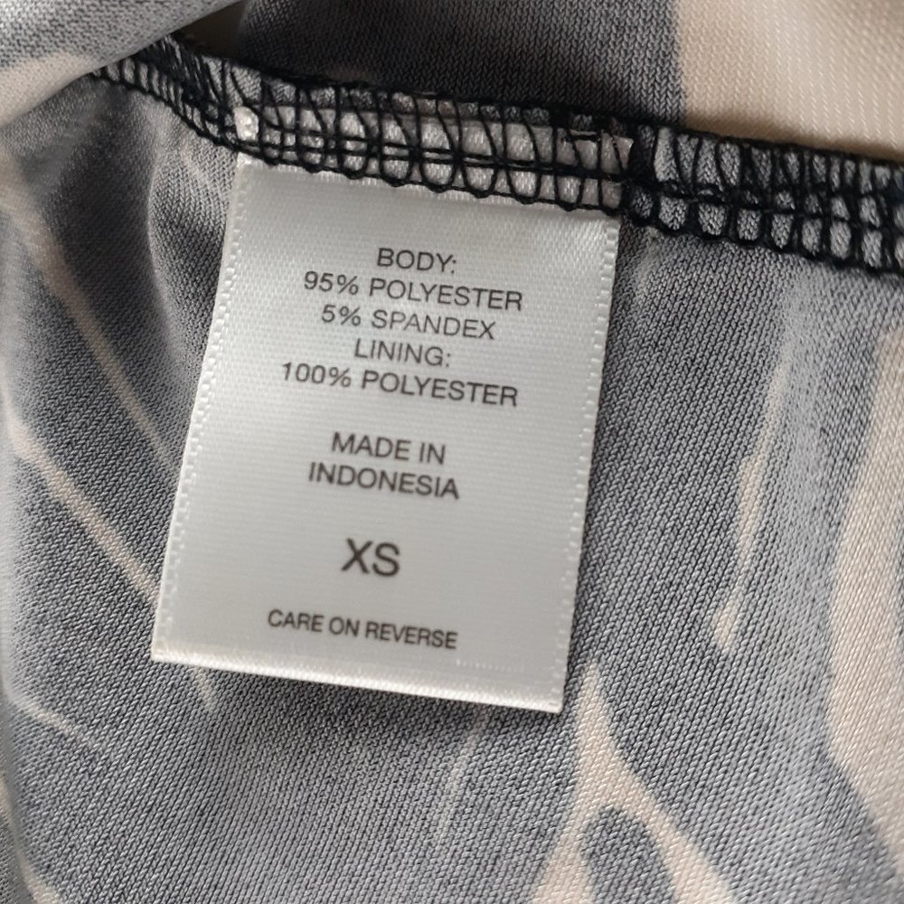 New York & Company Floral Print Top - Picture 4 of 7